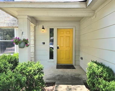 809 Sheraton Ave - Photo Thumbnail 2