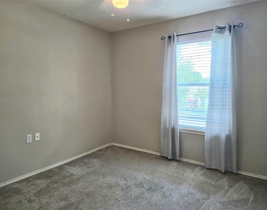 809 Sheraton Ave - Photo Thumbnail 22