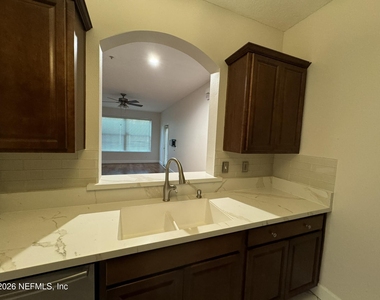 10550 Baymeadows Road - Photo Thumbnail 4