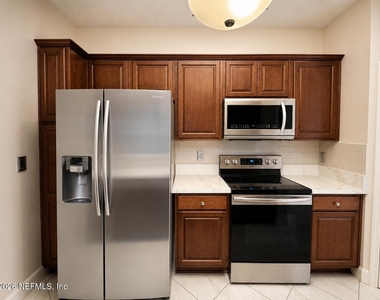 10550 Baymeadows Road - Photo Thumbnail 3