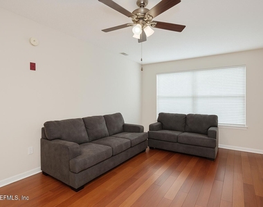 10550 Baymeadows Road - Photo Thumbnail 2
