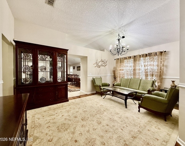 4182 Victoria Lakes Drive W - Photo Thumbnail 2