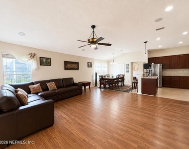 4182 Victoria Lakes Drive W - Photo Thumbnail 12