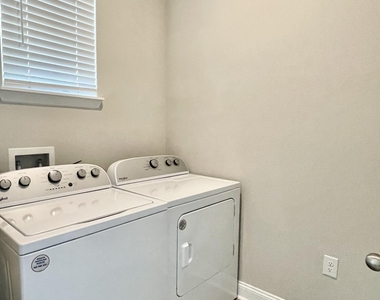 300 Thistleton Way - Photo Thumbnail 14