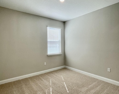 300 Thistleton Way - Photo Thumbnail 12