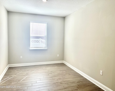 300 Thistleton Way - Photo Thumbnail 8