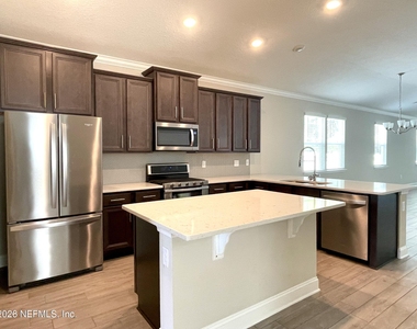 300 Thistleton Way - Photo Thumbnail 4