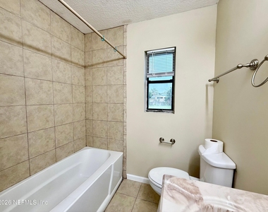 524 17th Avenue N - Photo Thumbnail 20