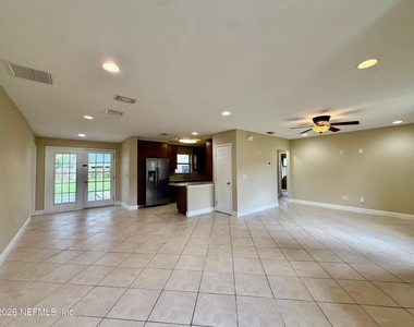 524 17th Avenue N - Photo Thumbnail 4