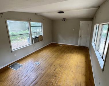 6397 Bucknell Avenue - Photo Thumbnail 2