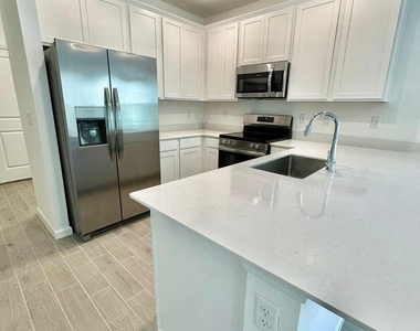 307 Belfort Court - Photo Thumbnail 3