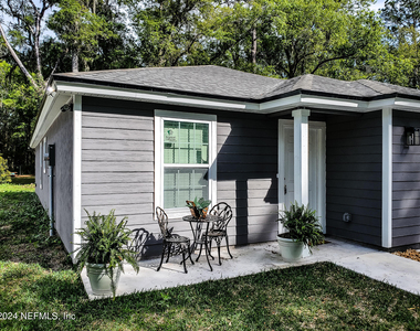 223 Monterey Boulevard - Photo Thumbnail 2