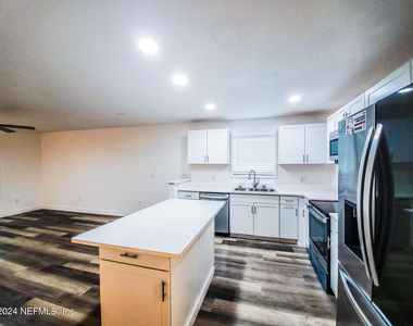 223 Monterey Boulevard - Photo Thumbnail 9