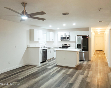 223 Monterey Boulevard - Photo Thumbnail 5