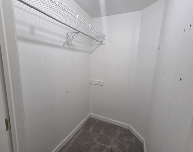 2213 Camden Lane - Photo Thumbnail 8