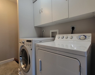 2211 Dorchester Court - Photo Thumbnail 12