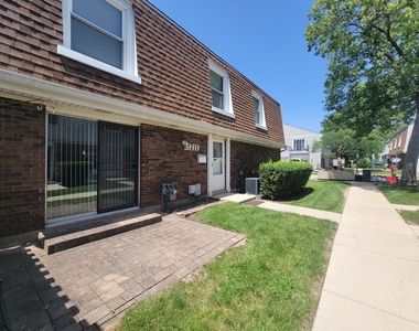 2211 Dorchester Court - Photo Thumbnail 1