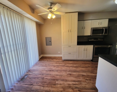 2211 Dorchester Court - Photo Thumbnail 2