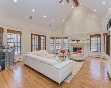 1499 Sheridan Road - Photo Thumbnail 11