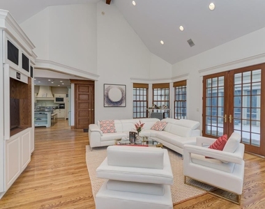 1499 Sheridan Road - Photo Thumbnail 8