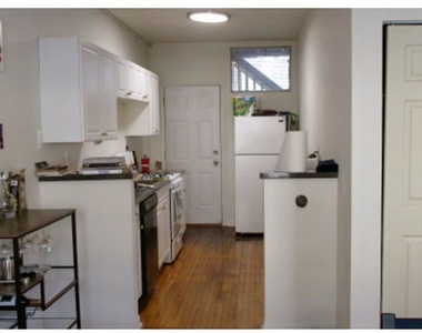 724 W Roscoe Street - Photo Thumbnail 2