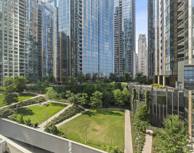 195 N Harbor Drive - Photo Thumbnail 16