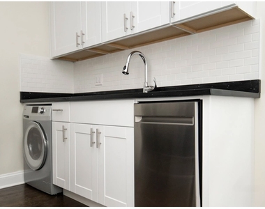 3817 N Greenview Avenue - Photo Thumbnail 4