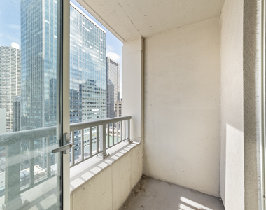 345 N La Salle Street - Photo Thumbnail 5