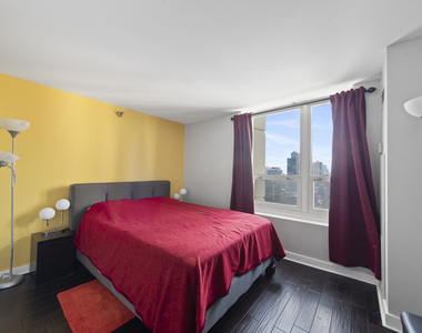 345 N La Salle Street - Photo Thumbnail 10