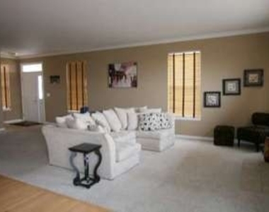 431 Nelson Drive - Photo Thumbnail 1
