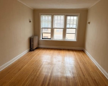 909 Sherman Avenue - Photo Thumbnail 2