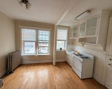 909 Sherman Avenue - Photo Thumbnail 4