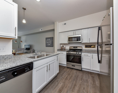 1277 Comiskey Avenue - Photo Thumbnail 1