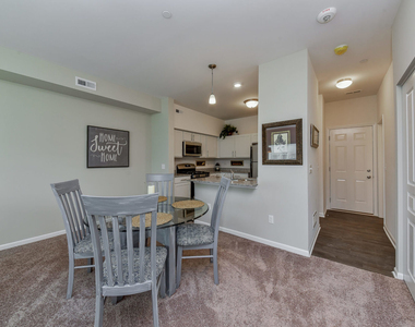 1277 Comiskey Avenue - Photo Thumbnail 5