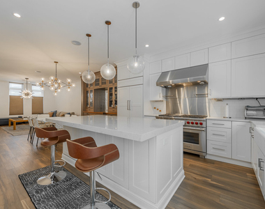 419 W Grand Avenue - Photo Thumbnail 9