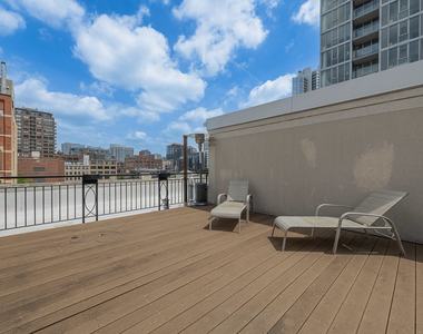 419 W Grand Avenue - Photo Thumbnail 28