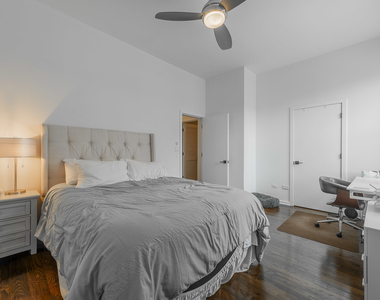419 W Grand Avenue - Photo Thumbnail 25