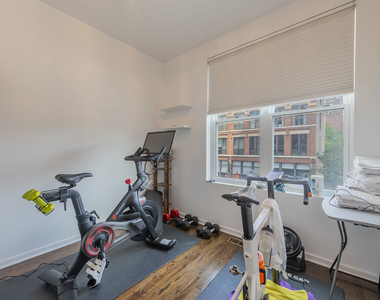 419 W Grand Avenue - Photo Thumbnail 19