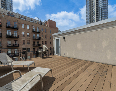 419 W Grand Avenue - Photo Thumbnail 29