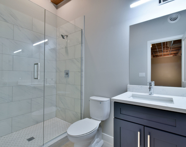 11 E Illinois Street - Photo Thumbnail 7