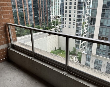 420 E Waterside Drive - Photo Thumbnail 5