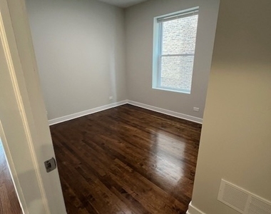 3726 N Racine Avenue - Photo Thumbnail 9