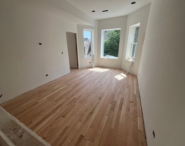 3726 N Racine Avenue - Photo Thumbnail 6