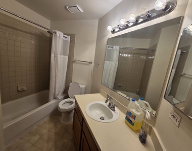 2800 E Bridleway Court - Photo Thumbnail 7