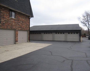 428 Cavalier Court - Photo Thumbnail 11
