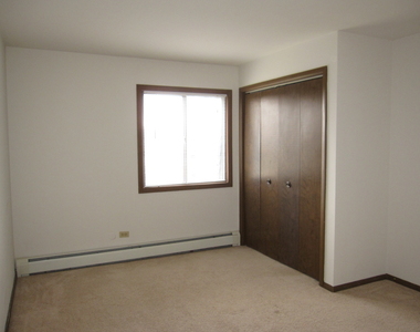 428 Cavalier Court - Photo Thumbnail 7