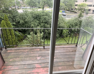 10479 Dearlove Road - Photo Thumbnail 3