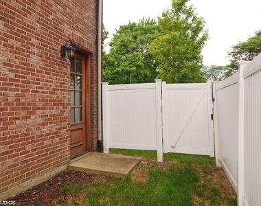 829 S La Grange Road - Photo Thumbnail 19