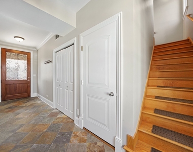 829 S La Grange Road - Photo Thumbnail 13