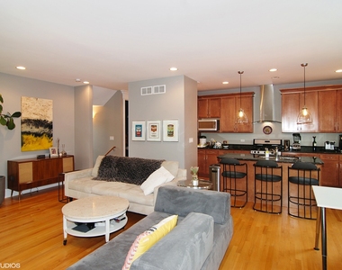 829 S La Grange Road - Photo Thumbnail 3